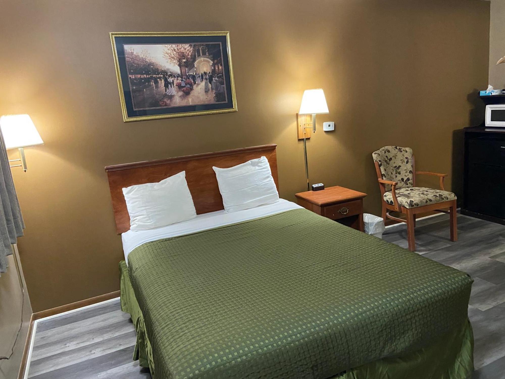 Colonial Inn Dyersville Екстер'єр фото